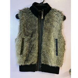 GeeGee Vest Size M